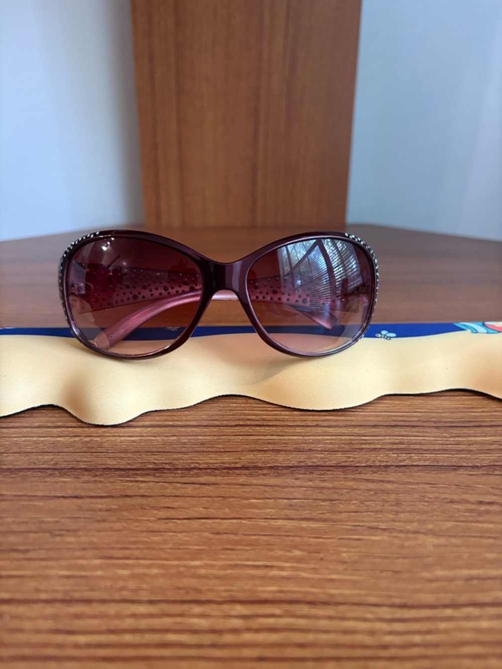 Women's Oversized Brown Gradient Sunglasses